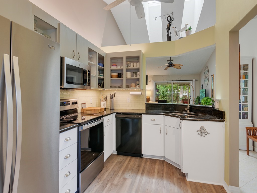 Vero Beach, Florida 32966, United States, 2 Bedrooms Bedrooms, ,2 BathroomsBathrooms,Residential,Active,127262