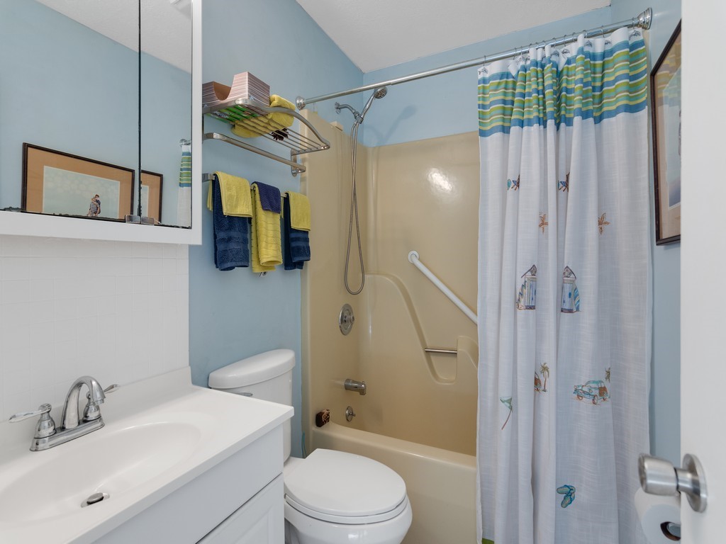 Vero Beach, Florida 32966, United States, 2 Bedrooms Bedrooms, ,2 BathroomsBathrooms,Residential,Active,127262