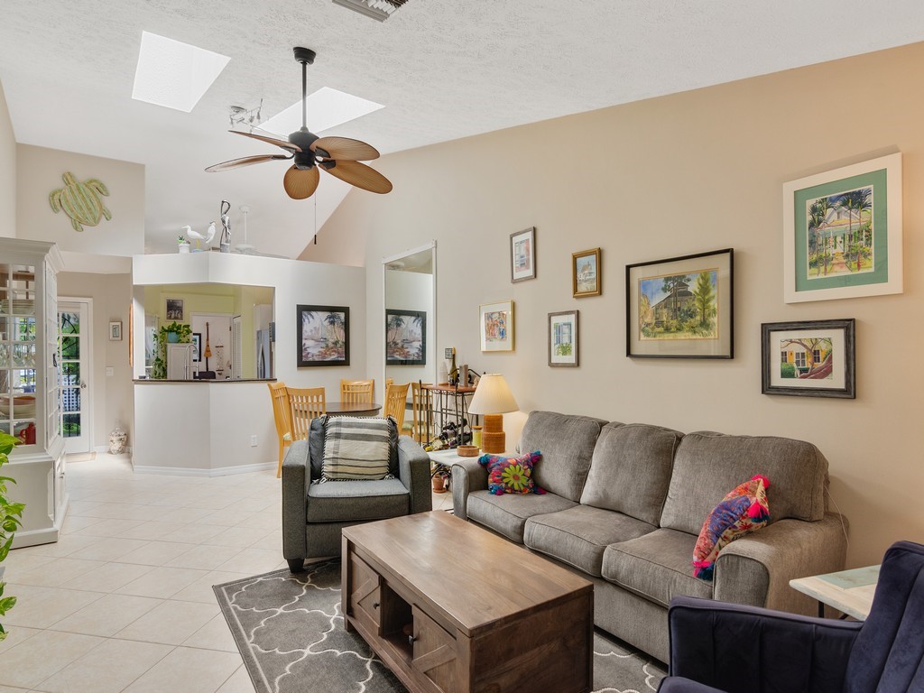 Vero Beach, Florida 32966, United States, 2 Bedrooms Bedrooms, ,2 BathroomsBathrooms,Residential,Active,127262