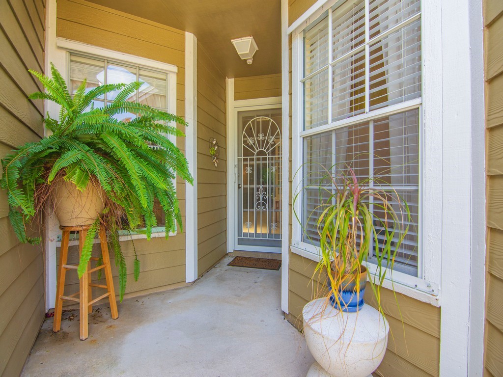 1827 Sixty Oaks Lane