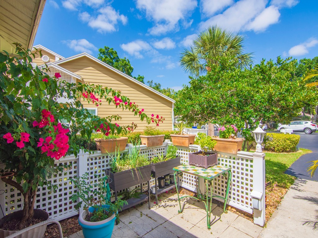 1827 Sixty Oaks Lane