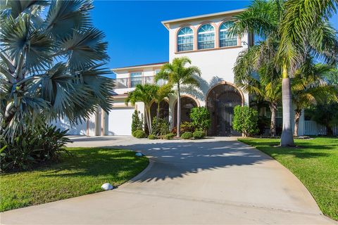 A home in Hutchinson Island