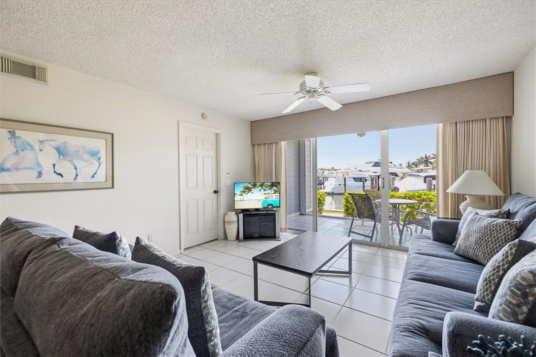 2140 Spyglass Lane 114