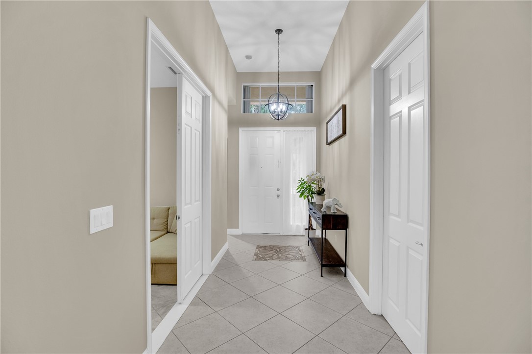 1929 Grey Falcon Circle SW