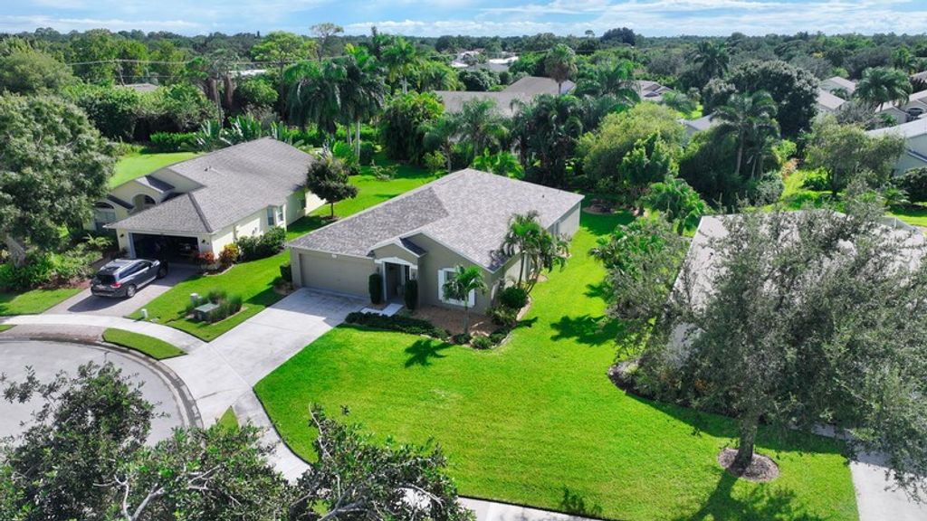 Photo of 587 Cottonwood Road, Sebastian, FL 32958 (MLS # 291456)