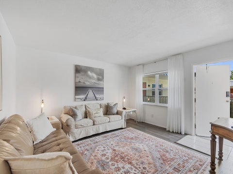 923 22nd Place 209, Vero Beach, FL 32960