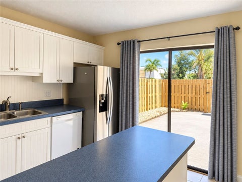 1166 6th Avenue 17b, Vero Beach, FL 32960
