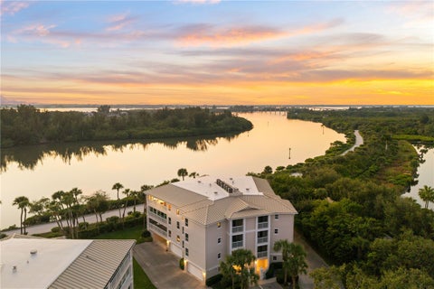 8885 W Orchid Island Circle Circle 5, Vero Beach, FL 32963