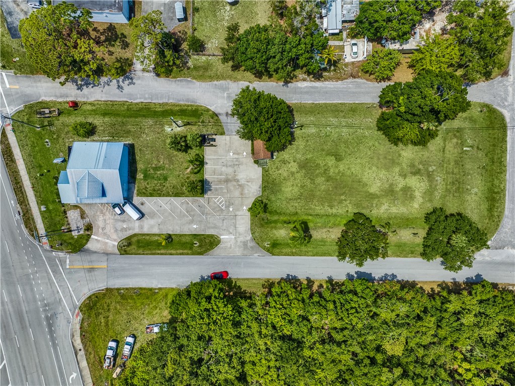 1204 S US Highway 1