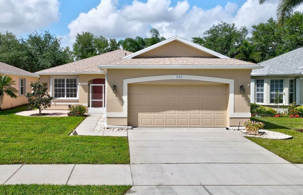 Photo of 1353 Shoreline Circle, Sebastian, FL 32958 (MLS # 287058)