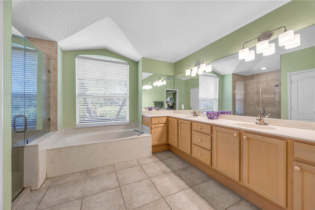 Vero Beach, Florida 32963, United States, 4 Bedrooms Bedrooms, ,3 BathroomsBathrooms,Residential,Active,83740