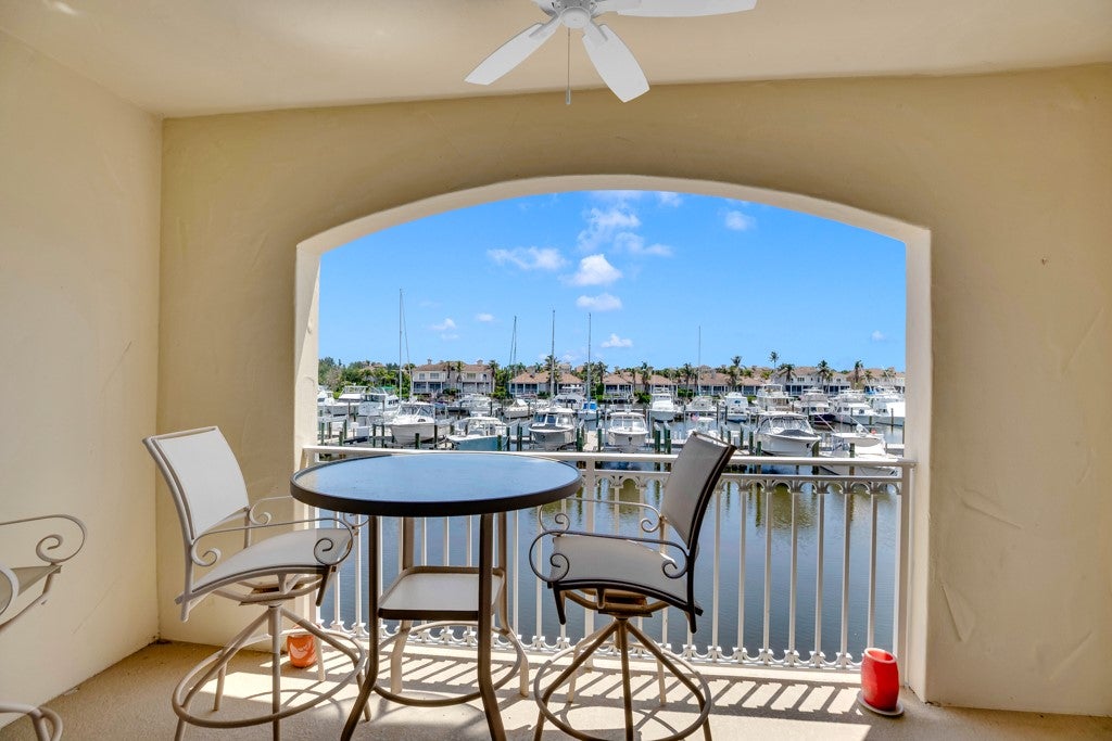 5540 N Harbor Village Drive 204