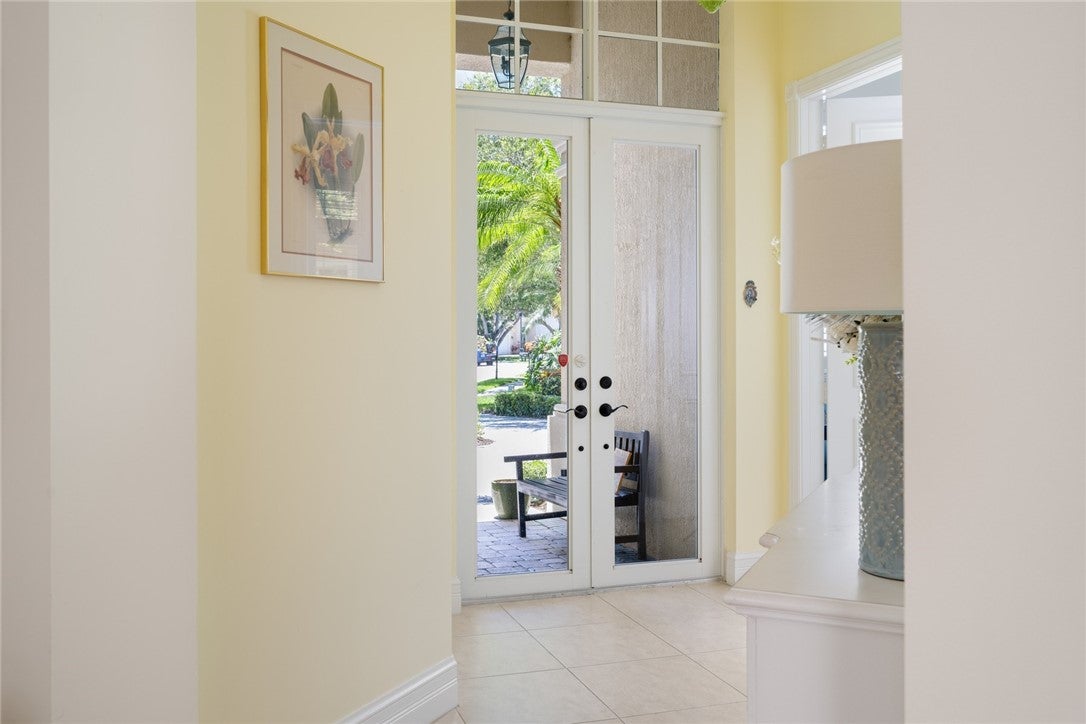 1624 Weybridge Circle