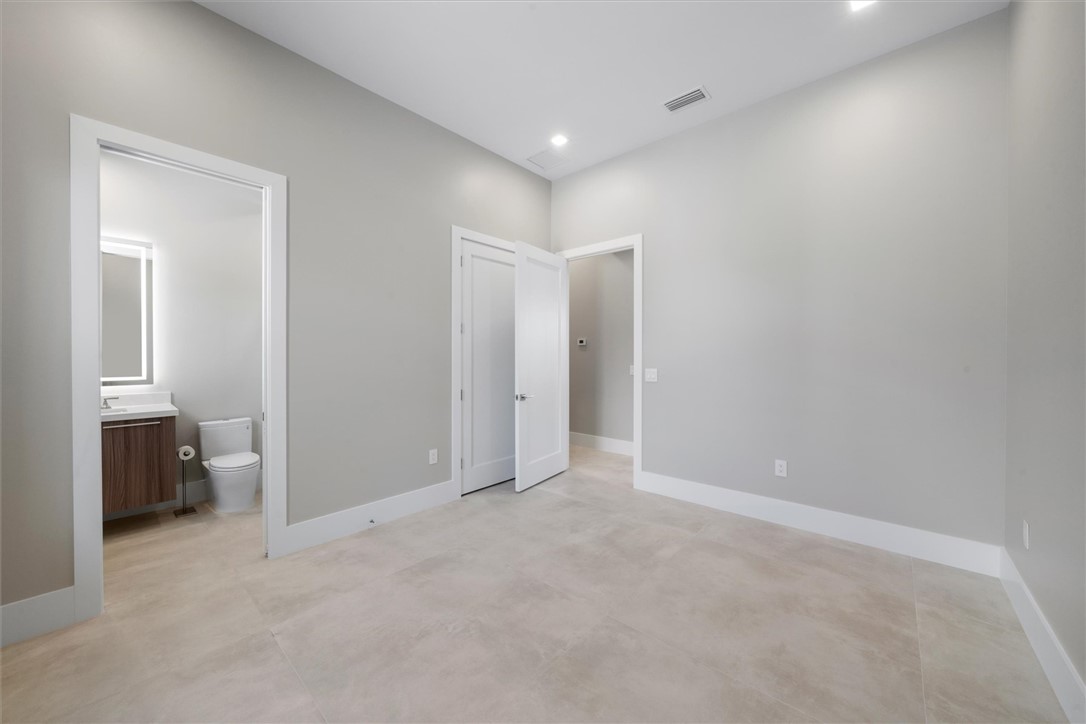 Vero Beach, Florida 32963, United States, 4 Bedrooms Bedrooms, ,5 BathroomsBathrooms,Residential,Active,191821