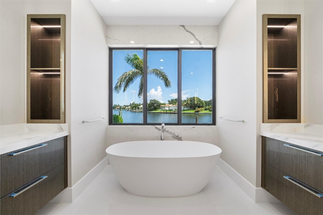 Vero Beach, Florida 32963, United States, 4 Bedrooms Bedrooms, ,5 BathroomsBathrooms,Residential,Active,191821