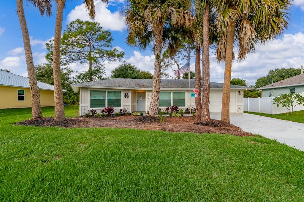 Photo of 546 Agnes Street, Sebastian, FL 32958 (MLS # 291265)