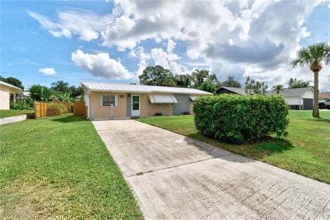 425 Easy Street, Sebastian, FL 32958