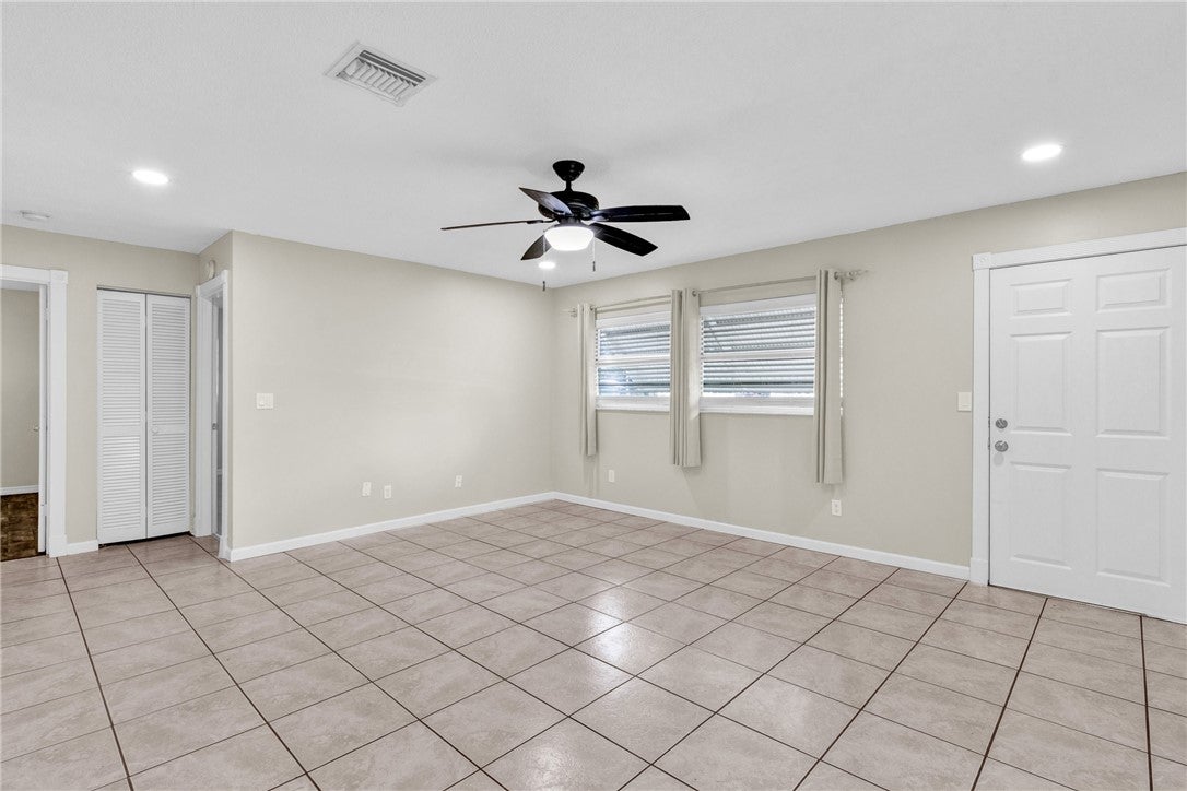 425 Easy Street