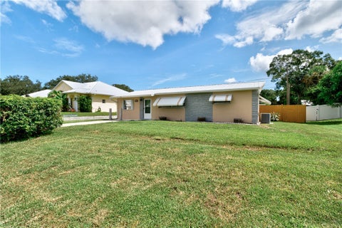 425 Easy Street, Sebastian, FL 32958