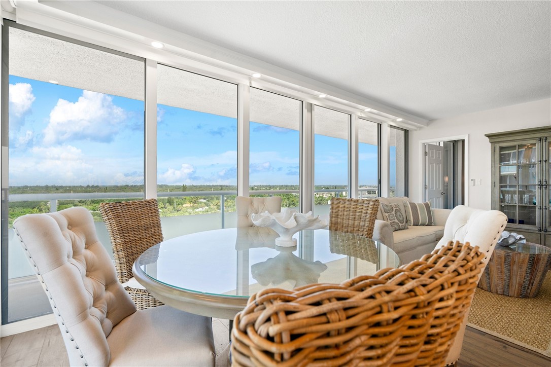 Vero Beach, Florida 32963, United States, 2 Bedrooms Bedrooms, ,2 BathroomsBathrooms,Residential,Active,36977