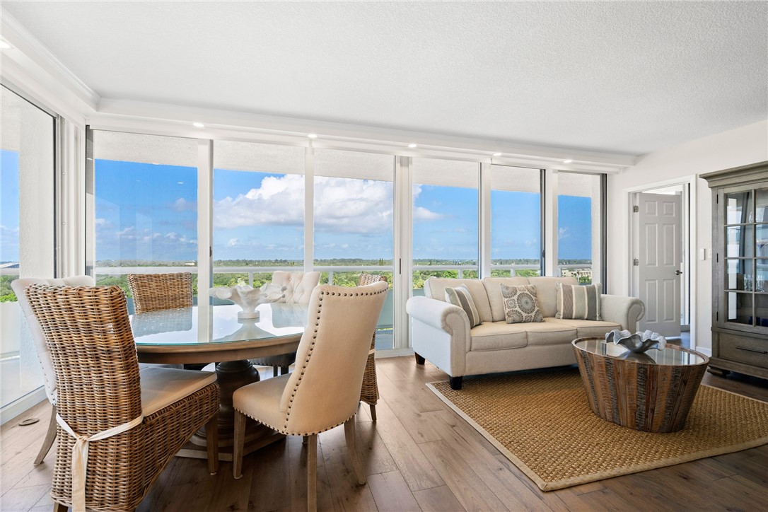 Vero Beach, Florida 32963, United States, 2 Bedrooms Bedrooms, ,2 BathroomsBathrooms,Residential,Active,36977