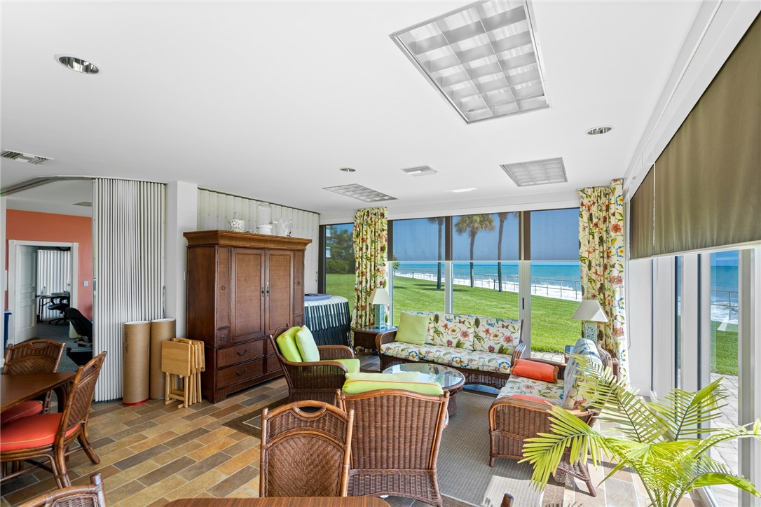 Vero Beach, Florida 32963, United States, 2 Bedrooms Bedrooms, ,2 BathroomsBathrooms,Residential,Active,36977