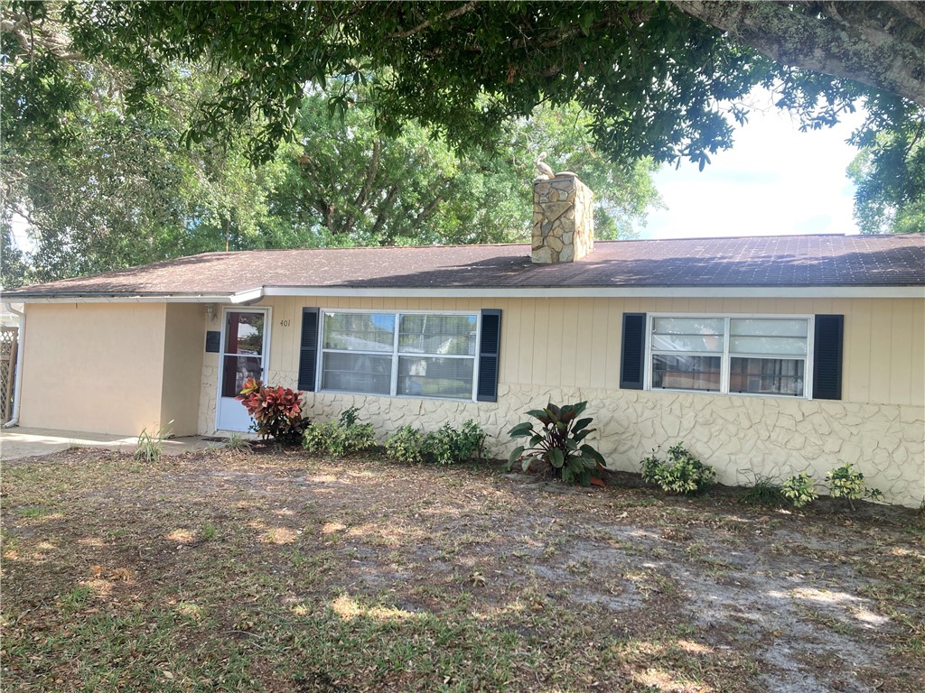 Photo 1 of 17 — 401 Easy Street, Sebastian, FL 32958