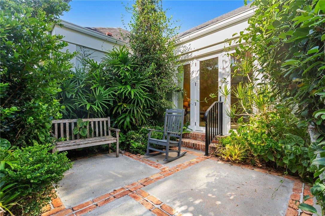 625 Riomar Drive