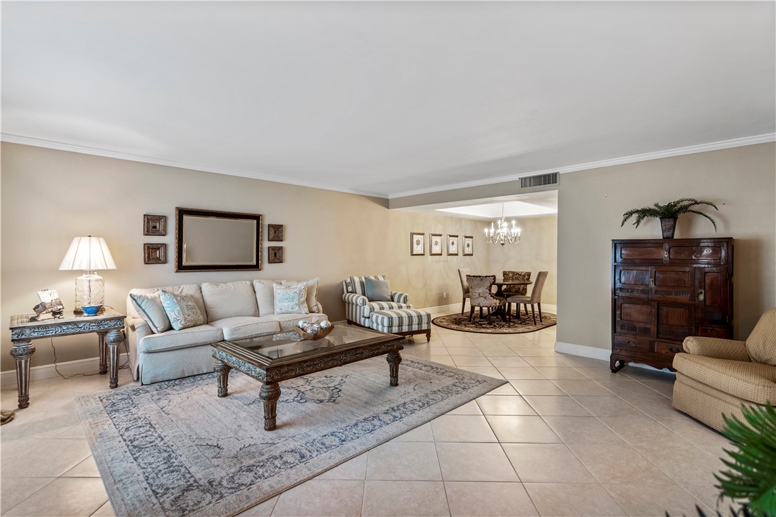 2701 Ocean Drive 1A