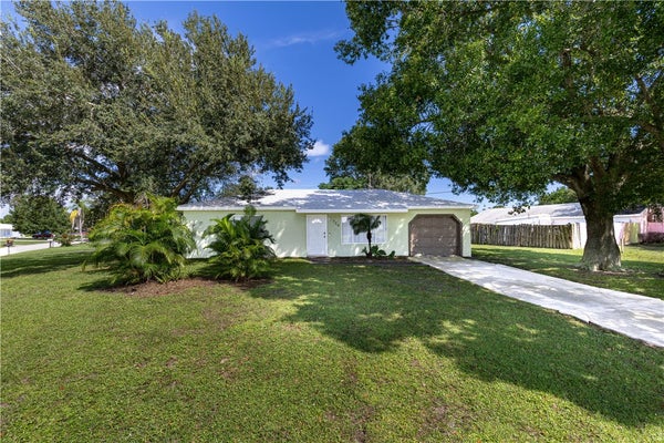 726 21ST ST SW, VERO BEACH, FL 32962 - Image fff2bb0a8bc7ffdfdb367f38b7536197/4287278936