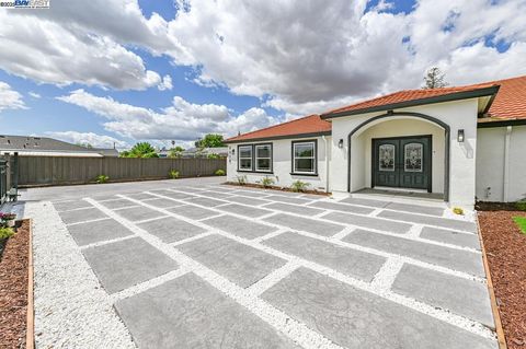 3370 Gardella Plz Livermore CA 94551