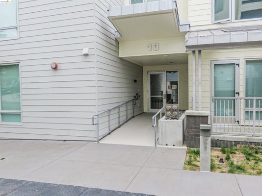 10 INNES CT, SAN FRANCISCO, CA 94124 - Image 00a03b9e30e49020274fb90d1b212cf5/2500107840