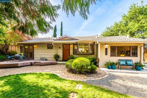 Photo of 1085 Oak Hill Road D, Lafayette, CA 94549 (MLS # 41118457)