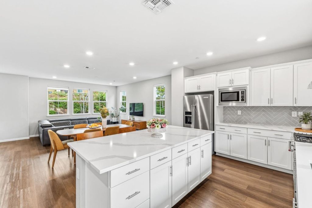 Photo of 24185 Amaranth Loop, Hayward, CA 94541 (MLS # ML82040950)