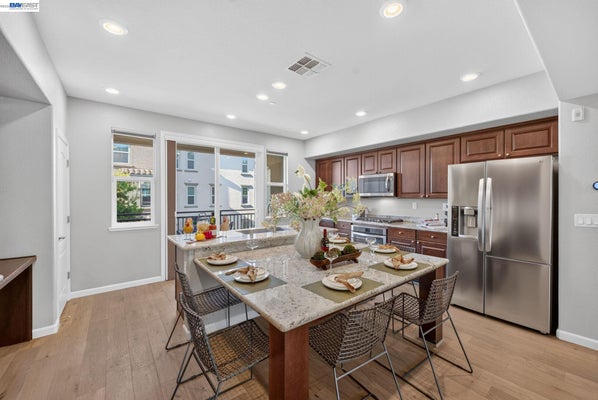 1270 GUSTY LOOP, LIVERMORE, CA 94550 - Image 01bdad9a66b2964cd64fd9f3dbfcc66c/1280534012