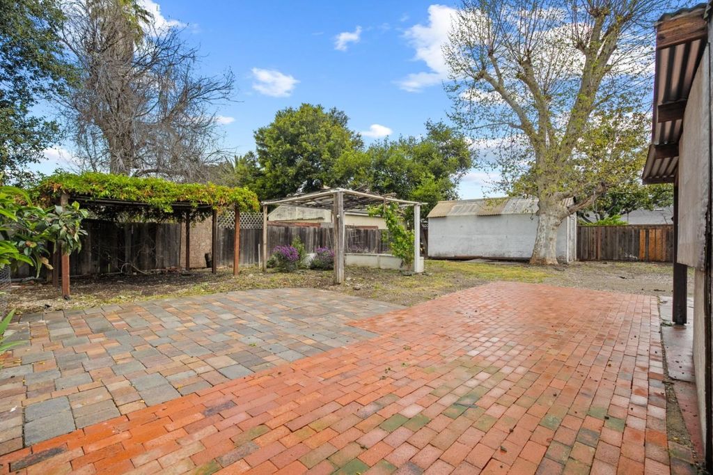 listing image 24