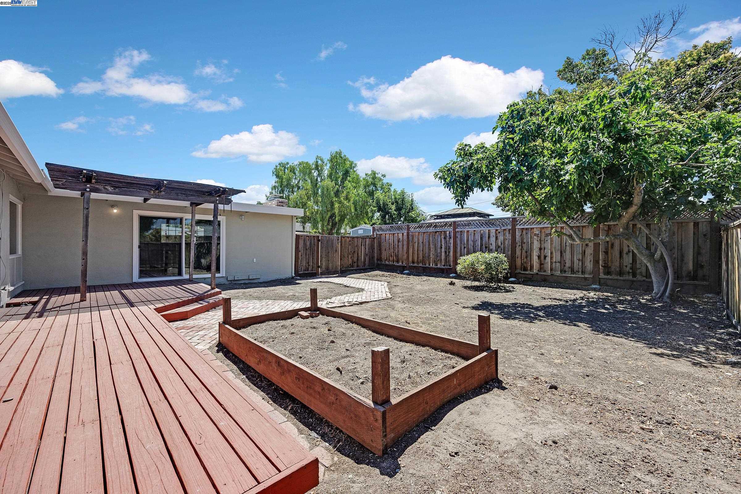 Livermore, California 94550, United States, 3 Bedrooms Bedrooms, ,2 BathroomsBathrooms,Residential,Active,172923