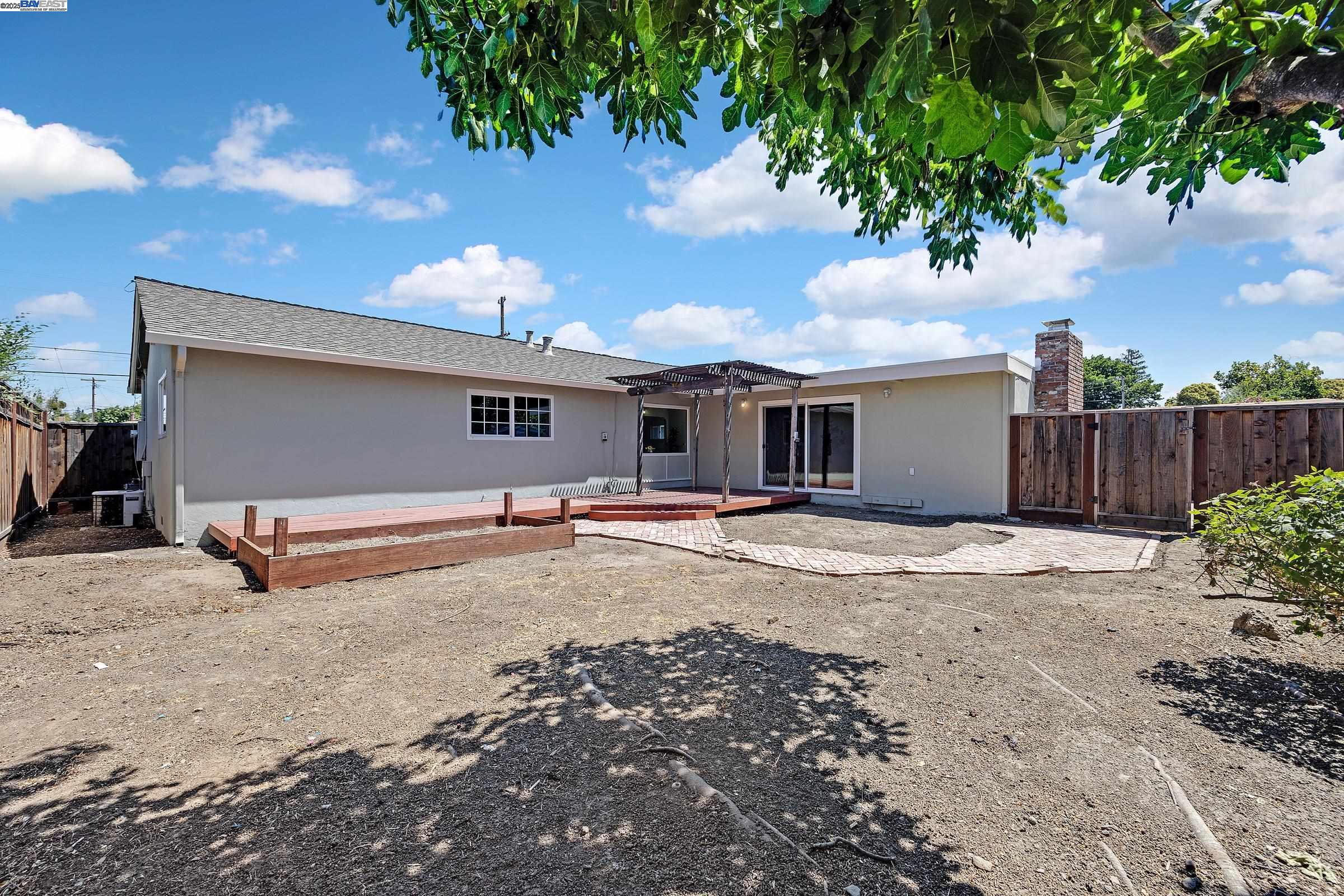 Livermore, California 94550, United States, 3 Bedrooms Bedrooms, ,2 BathroomsBathrooms,Residential,Active,172923