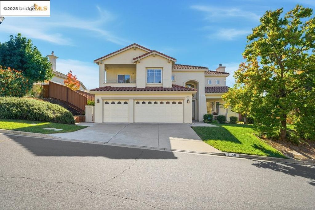 Photo of 5350 Fernbank Dr, Concord, CA 94521 (MLS # 41116408)