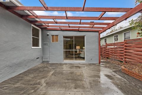 A home in San Leandro