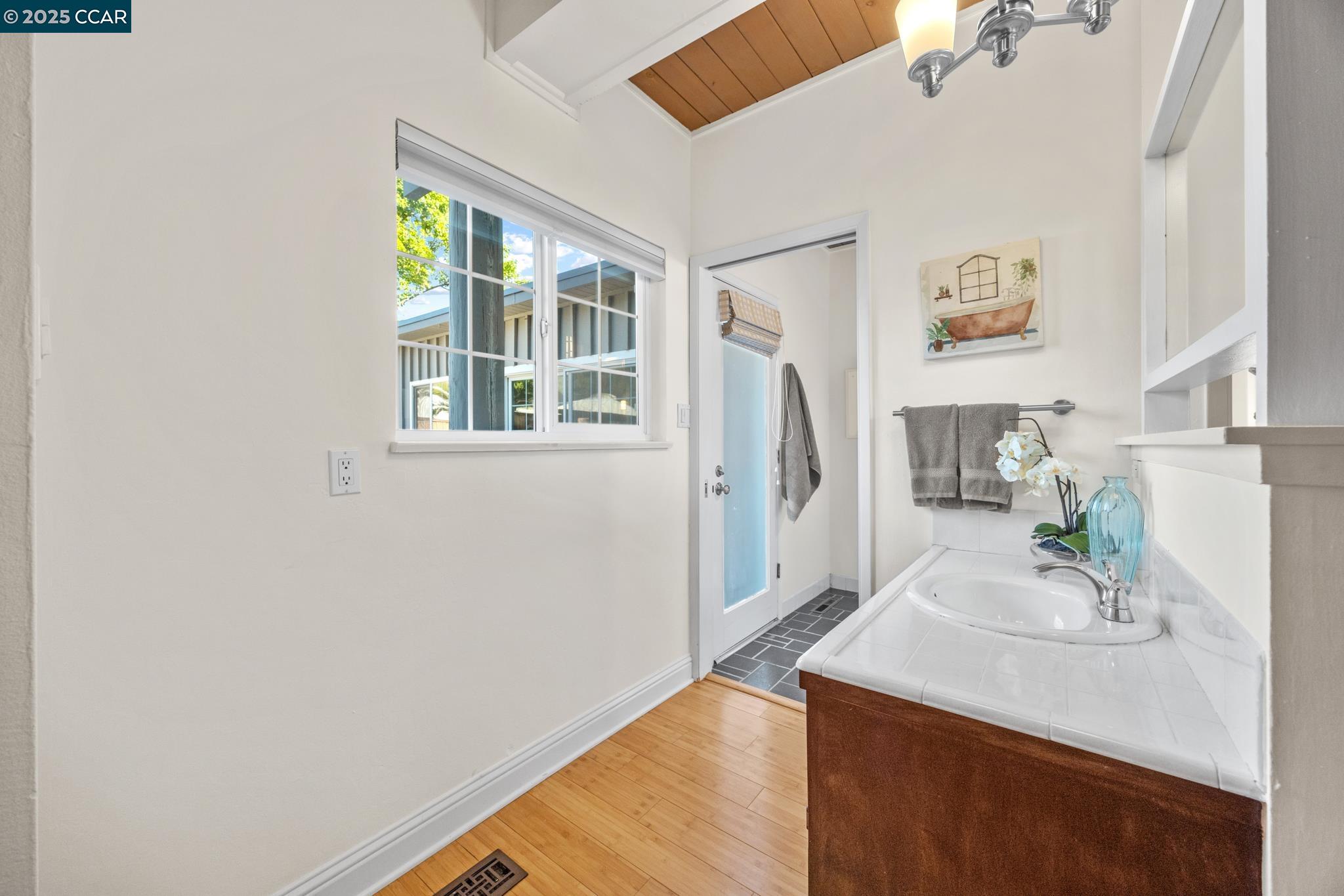 El Sobrante, California 94803, United States, 3 Bedrooms Bedrooms, ,2 BathroomsBathrooms,Residential,Active,135502