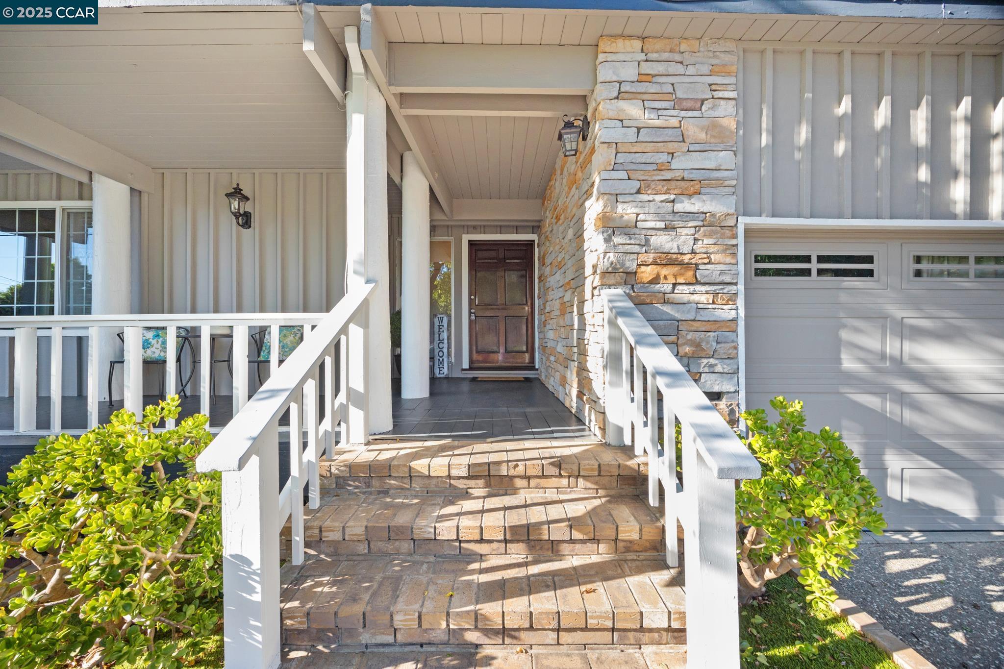 El Sobrante, California 94803, United States, 3 Bedrooms Bedrooms, ,2 BathroomsBathrooms,Residential,Active,135502