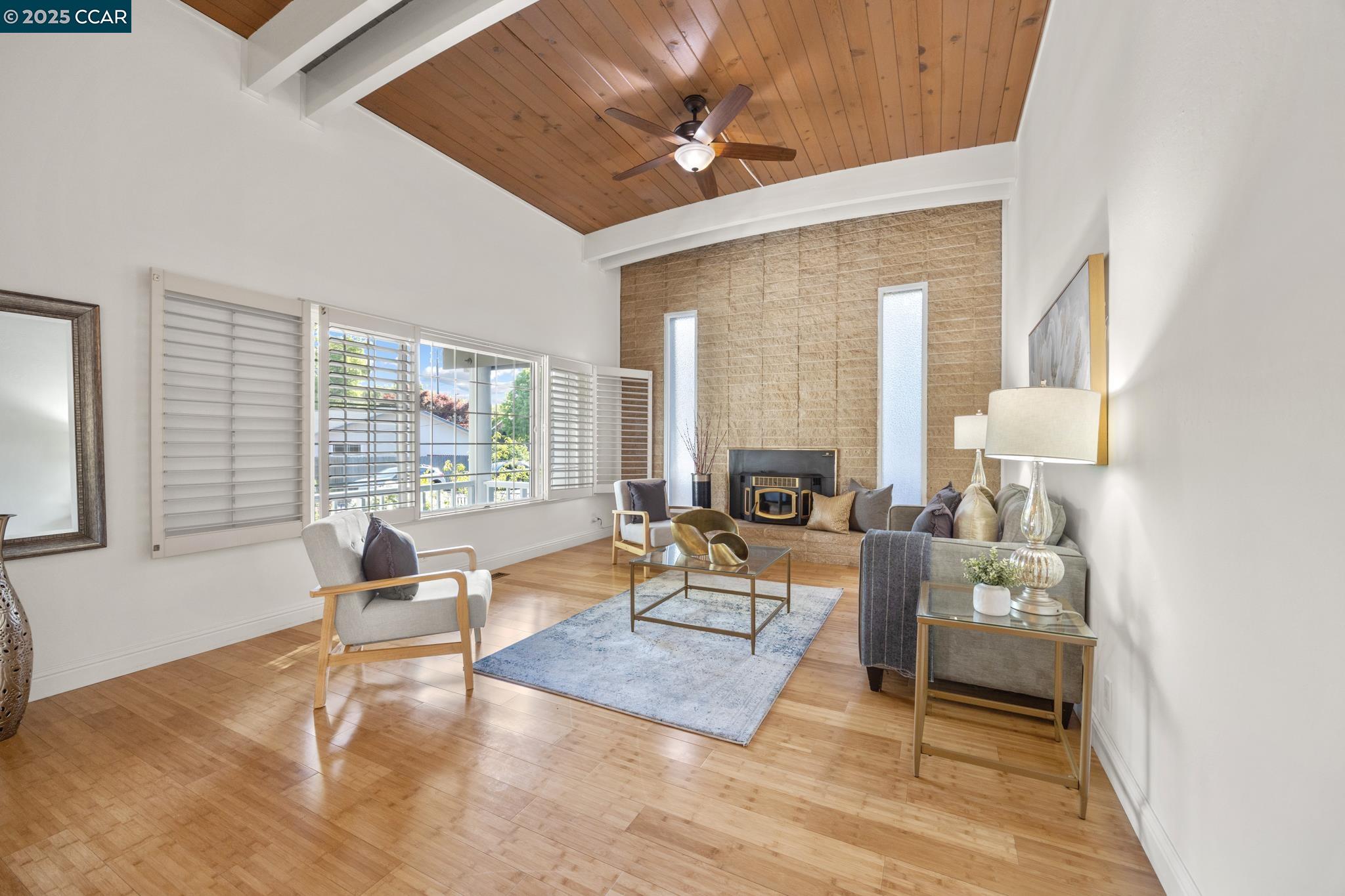 El Sobrante, California 94803, United States, 3 Bedrooms Bedrooms, ,2 BathroomsBathrooms,Residential,Active,135502