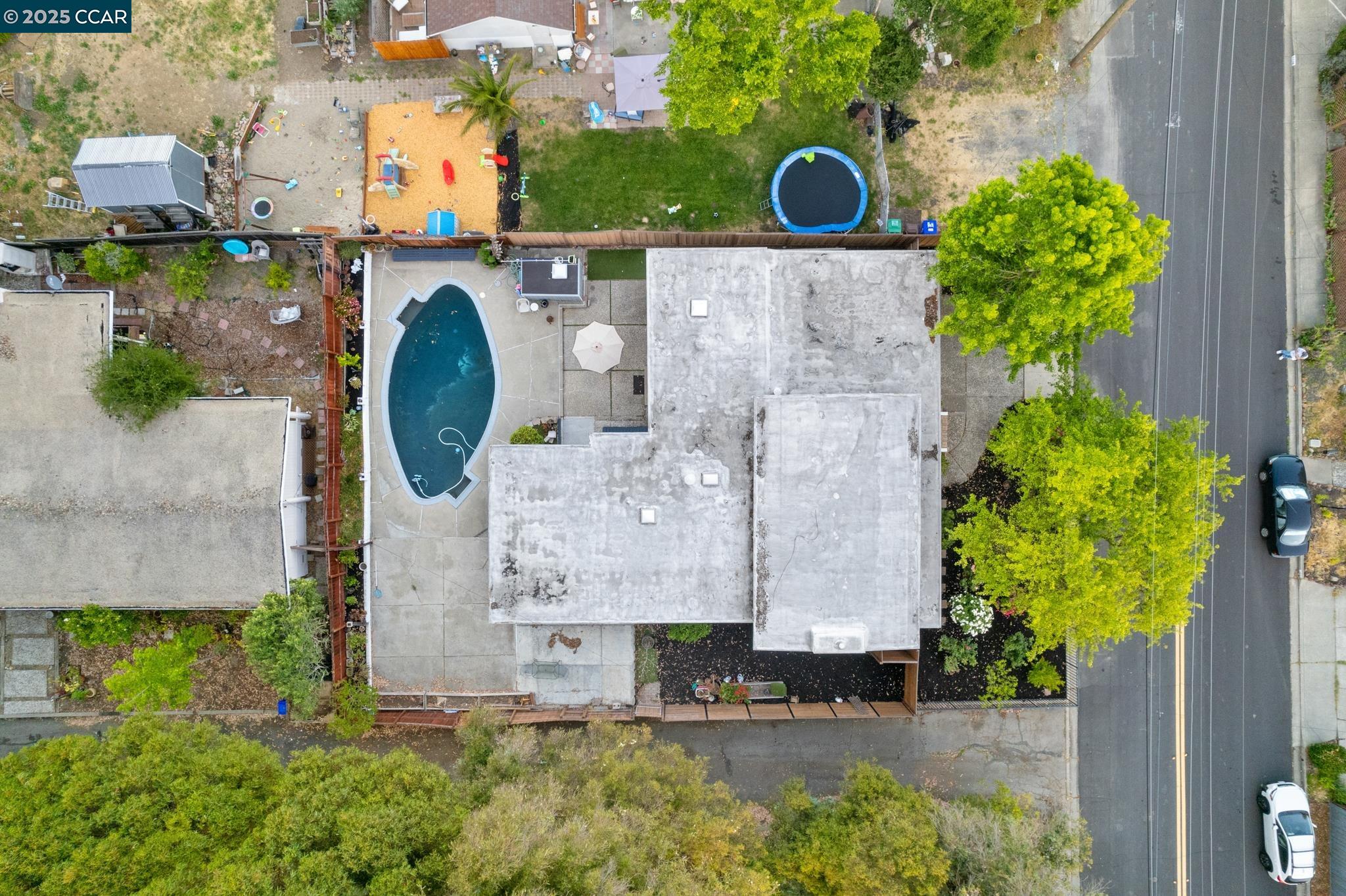 El Sobrante, California 94803, United States, 3 Bedrooms Bedrooms, ,2 BathroomsBathrooms,Residential,Active,135502