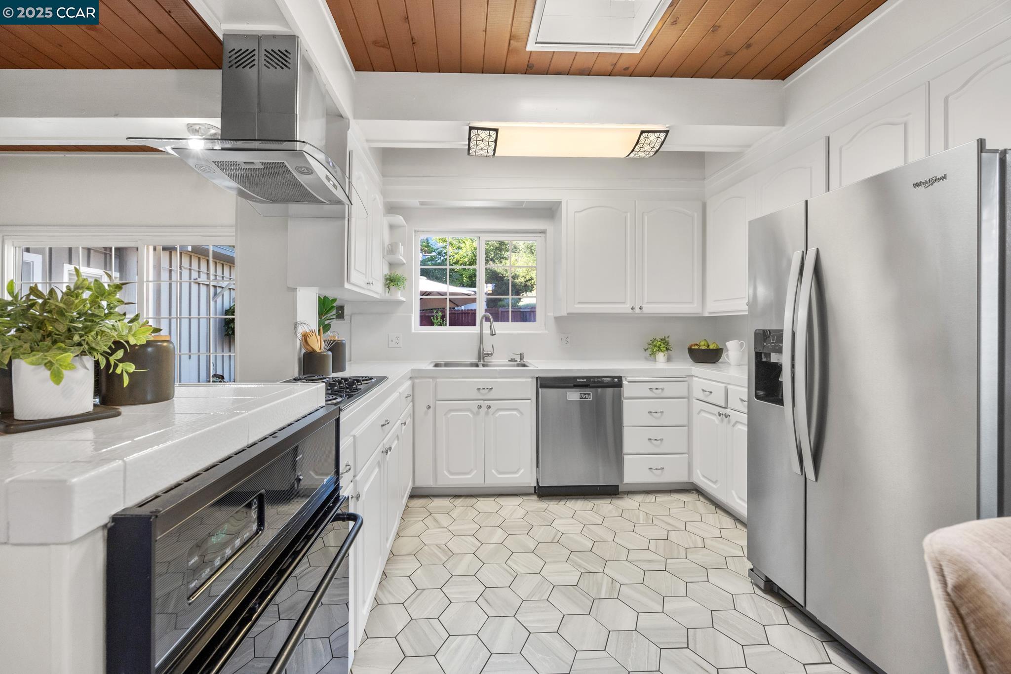 El Sobrante, California 94803, United States, 3 Bedrooms Bedrooms, ,2 BathroomsBathrooms,Residential,Active,135502