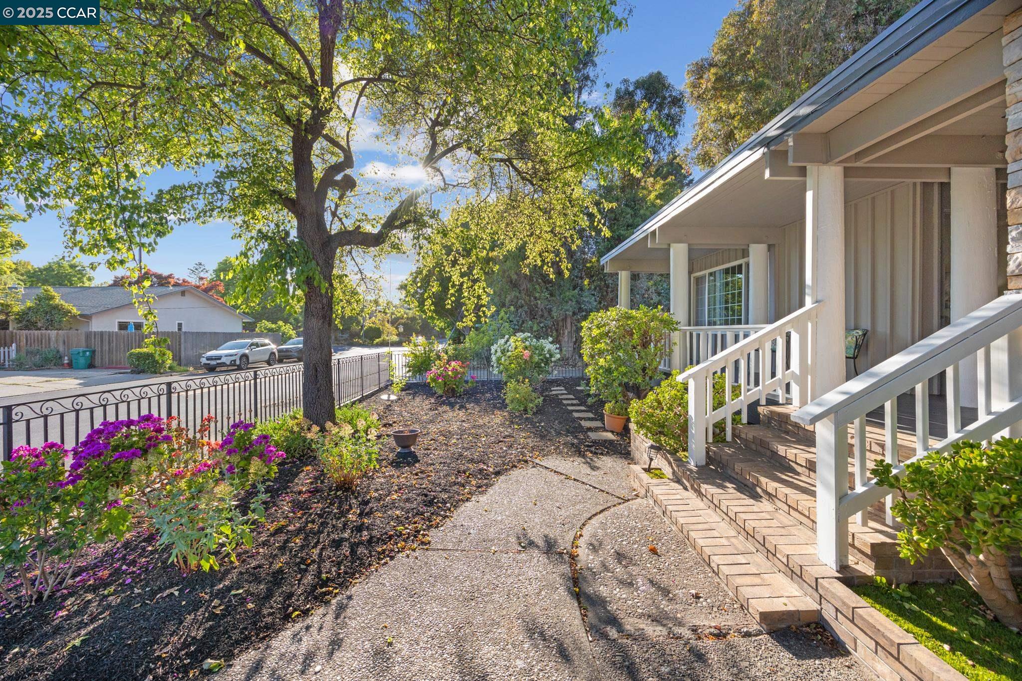 El Sobrante, California 94803, United States, 3 Bedrooms Bedrooms, ,2 BathroomsBathrooms,Residential,Active,135502