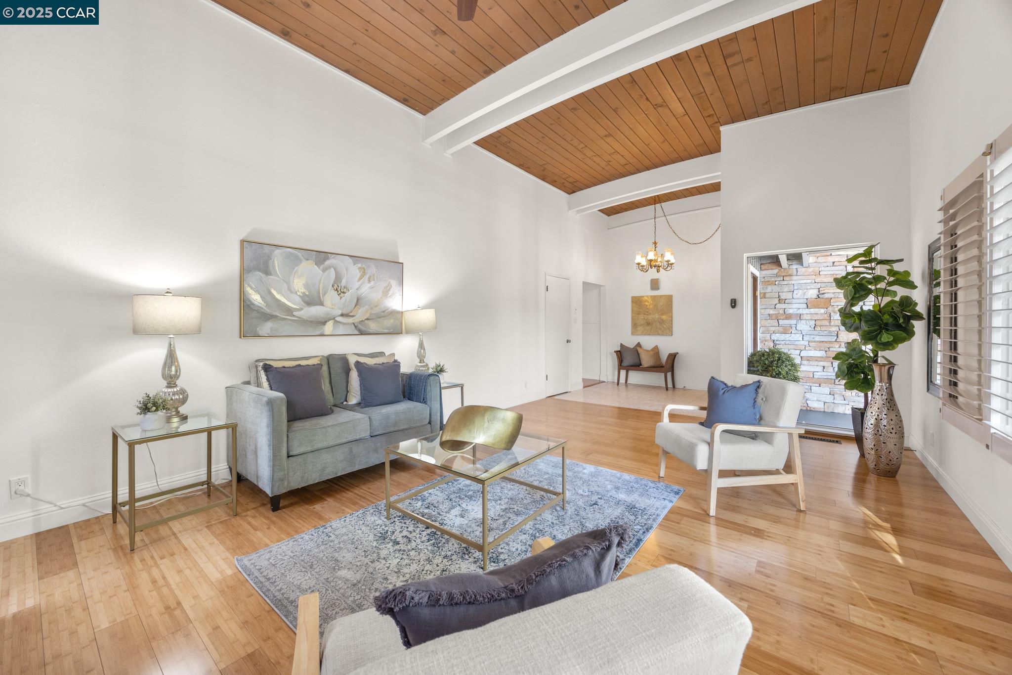 El Sobrante, California 94803, United States, 3 Bedrooms Bedrooms, ,2 BathroomsBathrooms,Residential,Active,135502