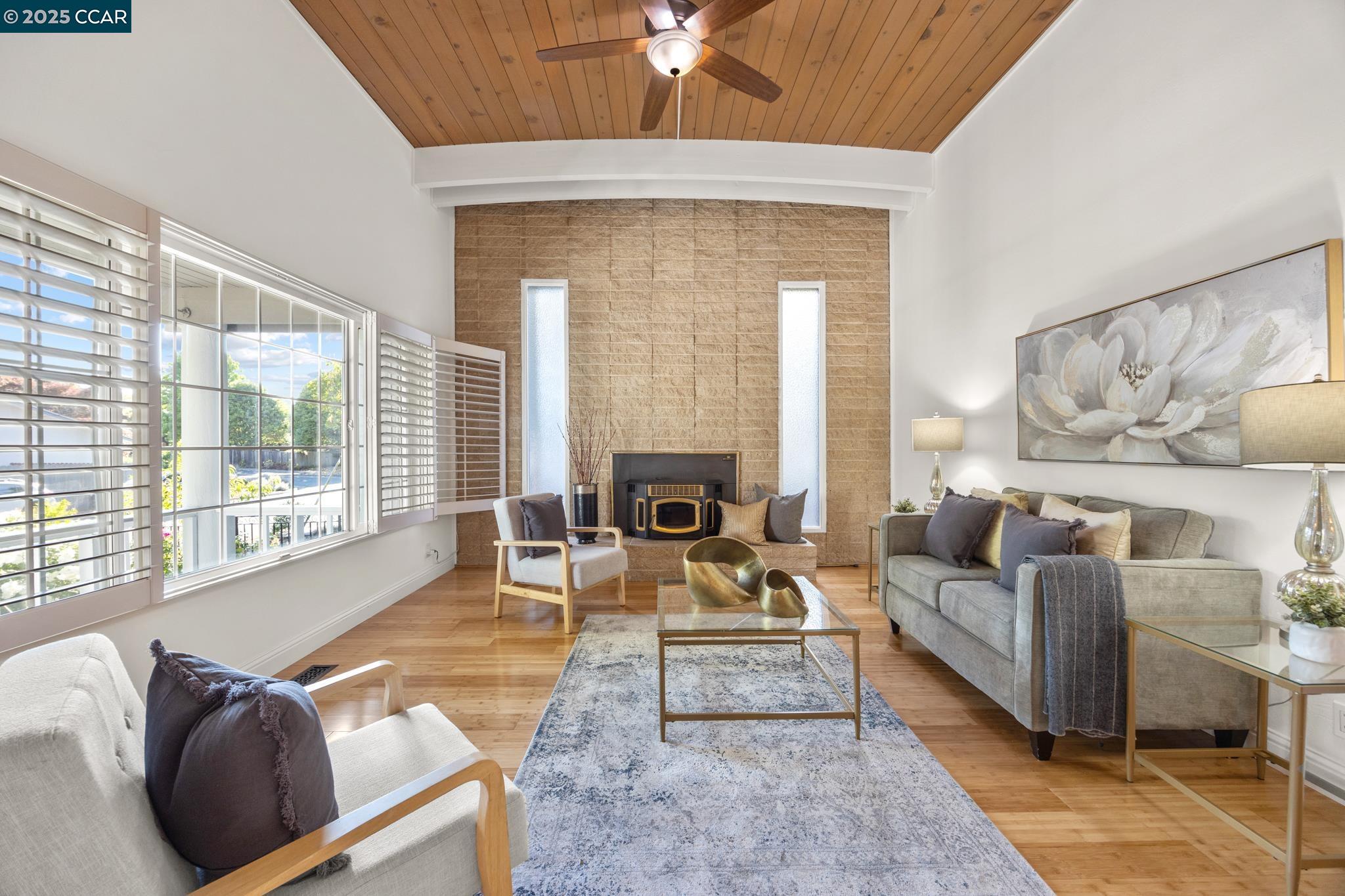 El Sobrante, California 94803, United States, 3 Bedrooms Bedrooms, ,2 BathroomsBathrooms,Residential,Active,135502