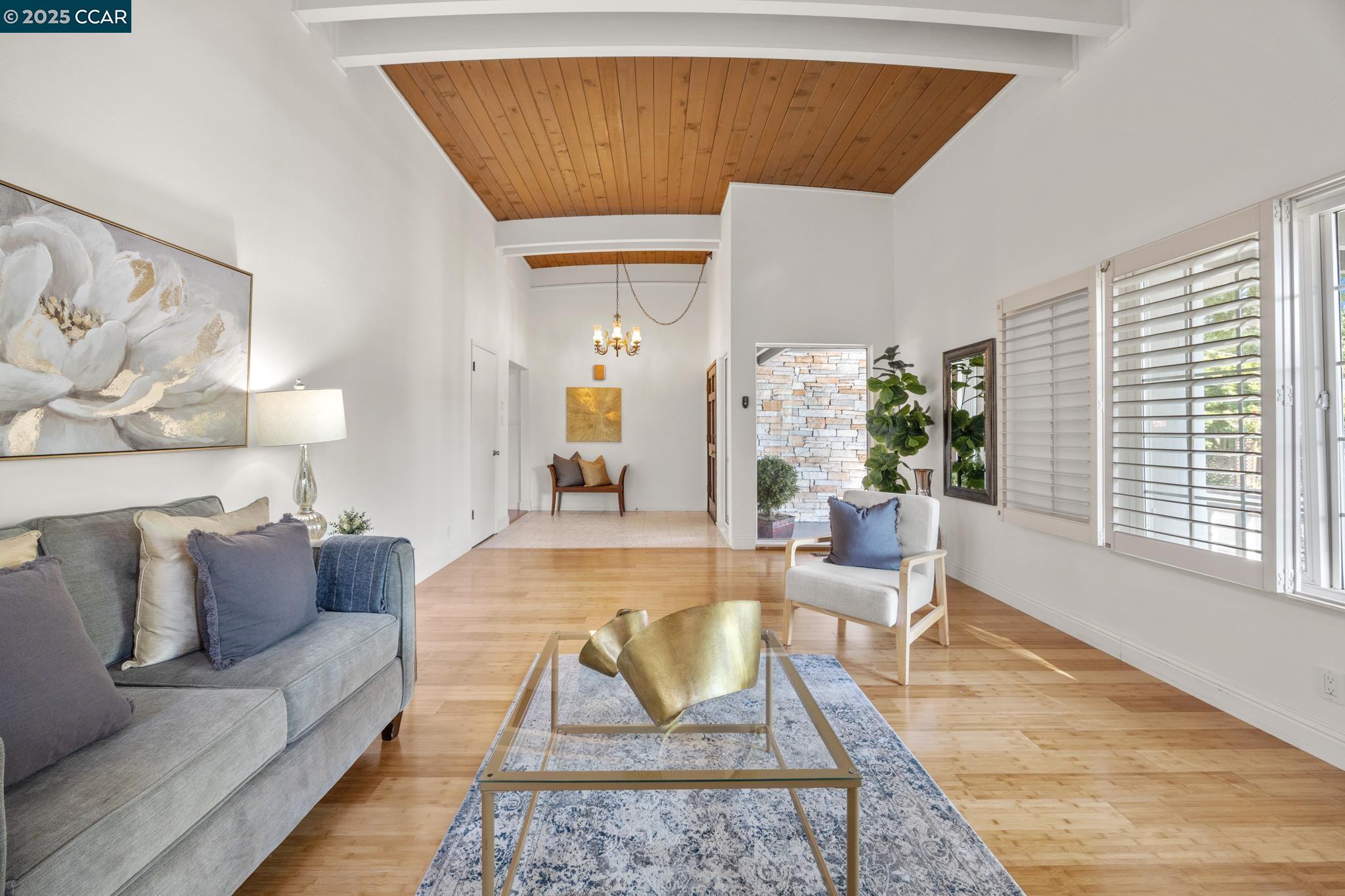 El Sobrante, California 94803, United States, 3 Bedrooms Bedrooms, ,2 BathroomsBathrooms,Residential,Active,135502