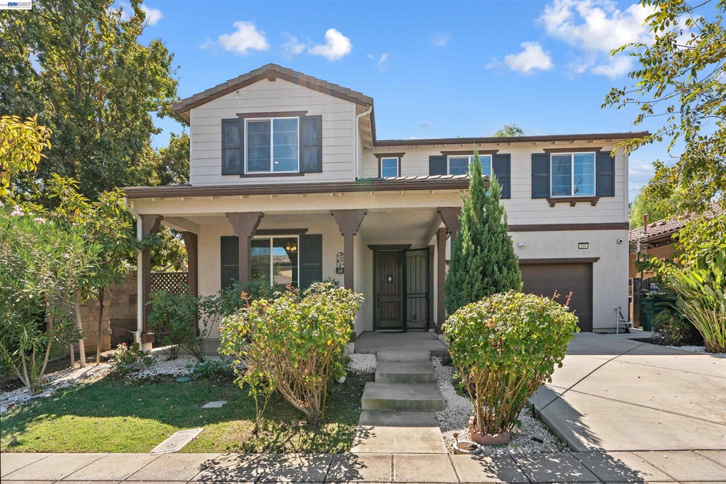 Photo of 434 W San Juan Dr, Mountain House, CA 95391 (MLS # 41146903)